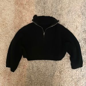 LAST CHANCE: Black Cropped 3/4 Zip Sweater 🖤